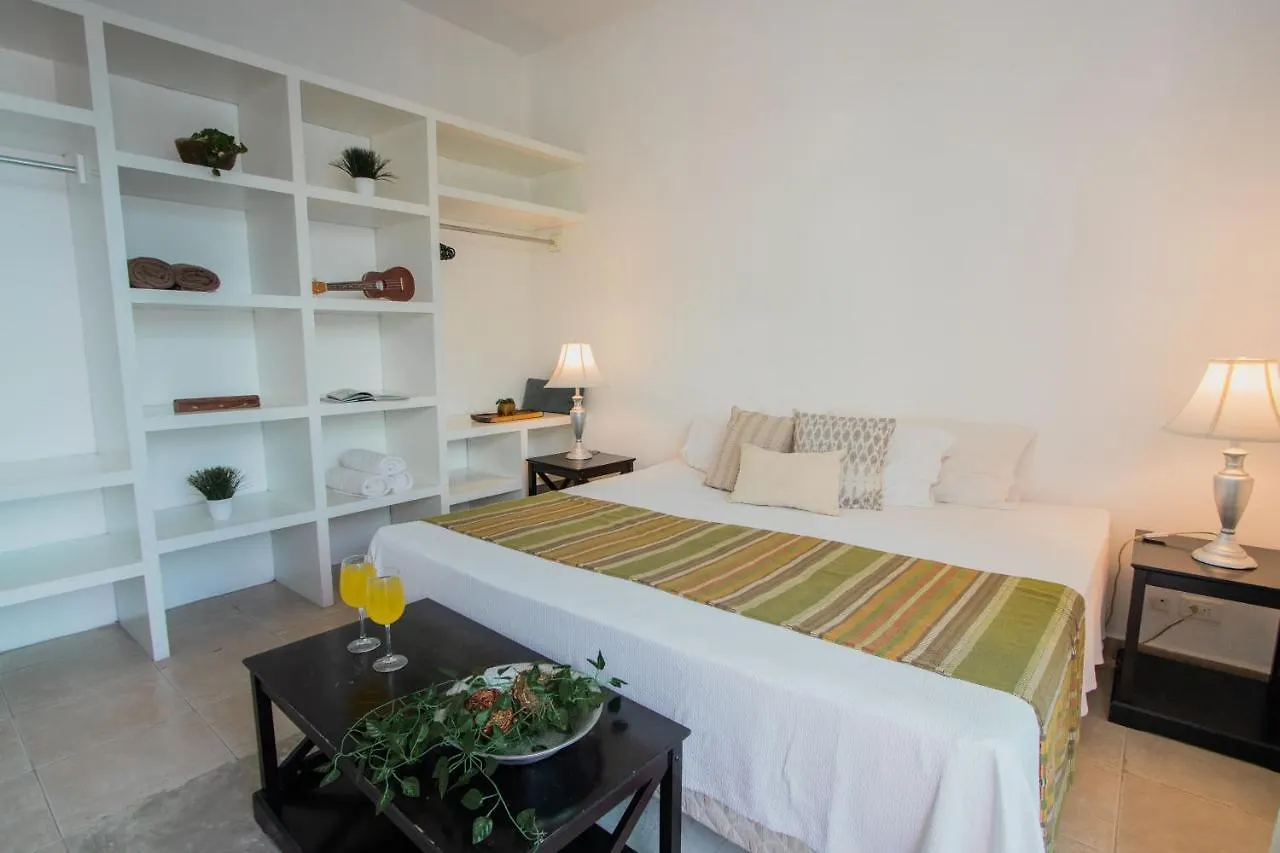 *** Hotel apartamentowy Nasim Condo Hotel Con Acceso Beach Club Gratis, Metros 5Th Avenida Playa del Carmen Meksyk